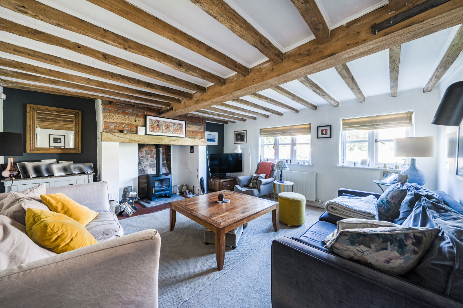 4 bedroom detached house for sale 0