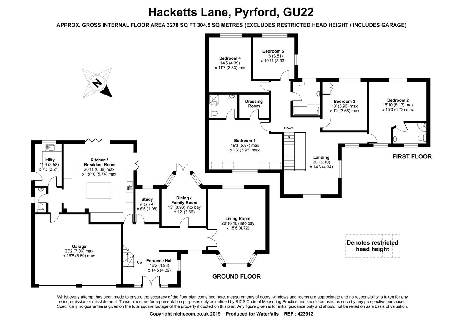 5 Bedrooms Detached house for sale in Hacketts Lane, Pyrford, Woking GU22