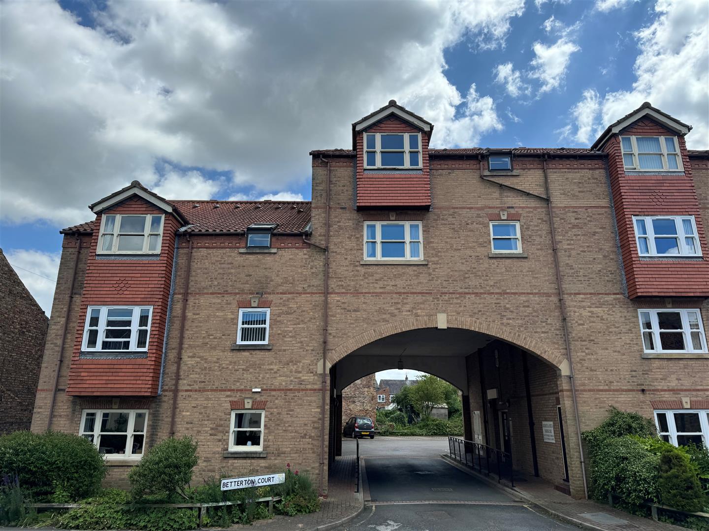 17, Betterton Court, Pocklington York photo 3
