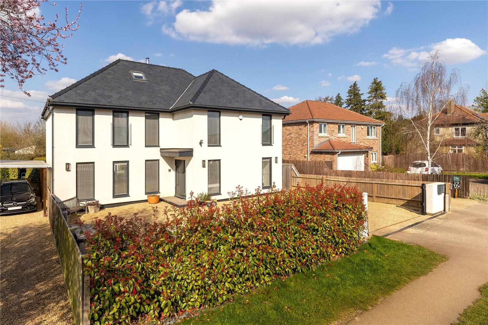 6 bedroom detached house for sale 0