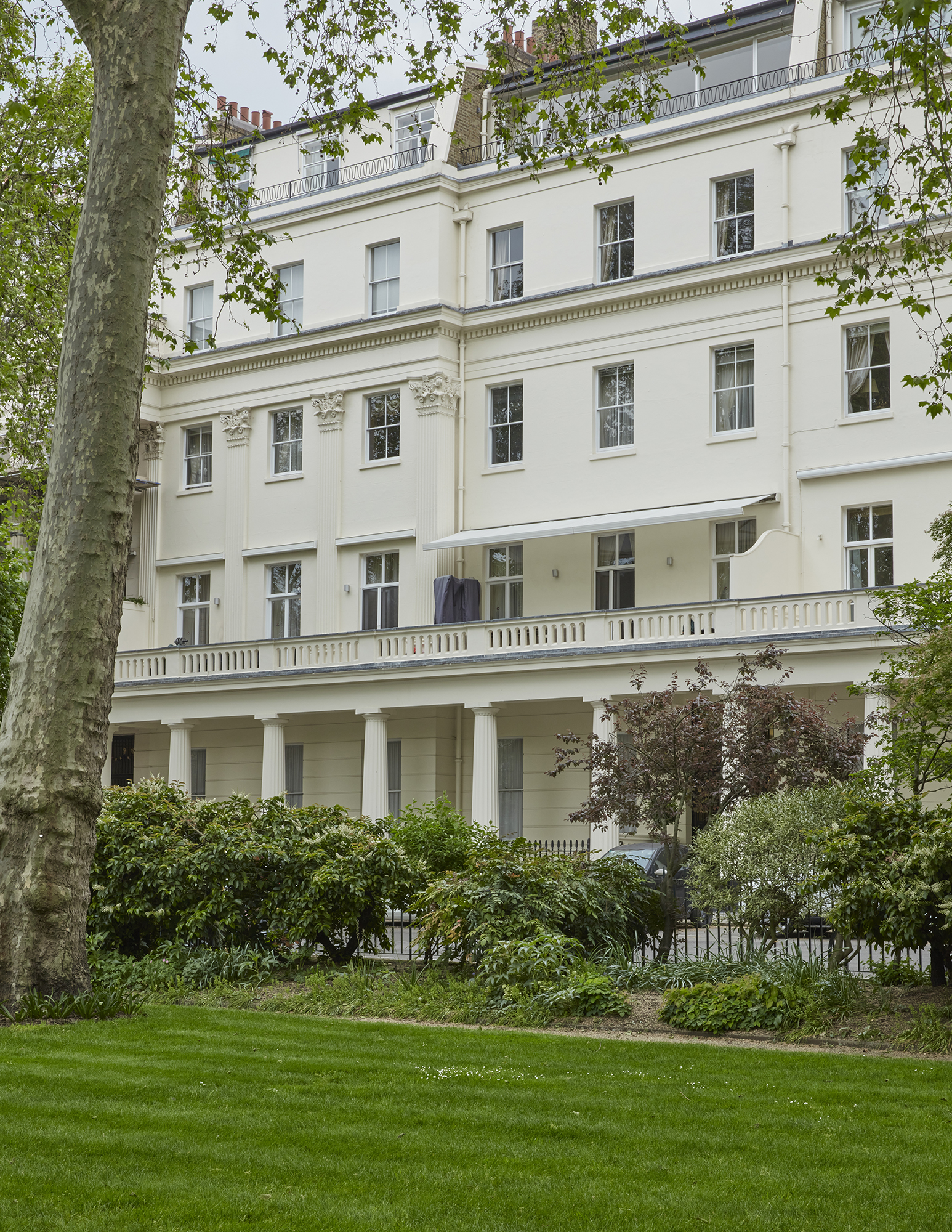86, Eaton Square, London photo 4