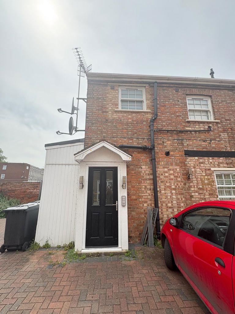 Flat 2, Aneeka Court, Bedford photo 5