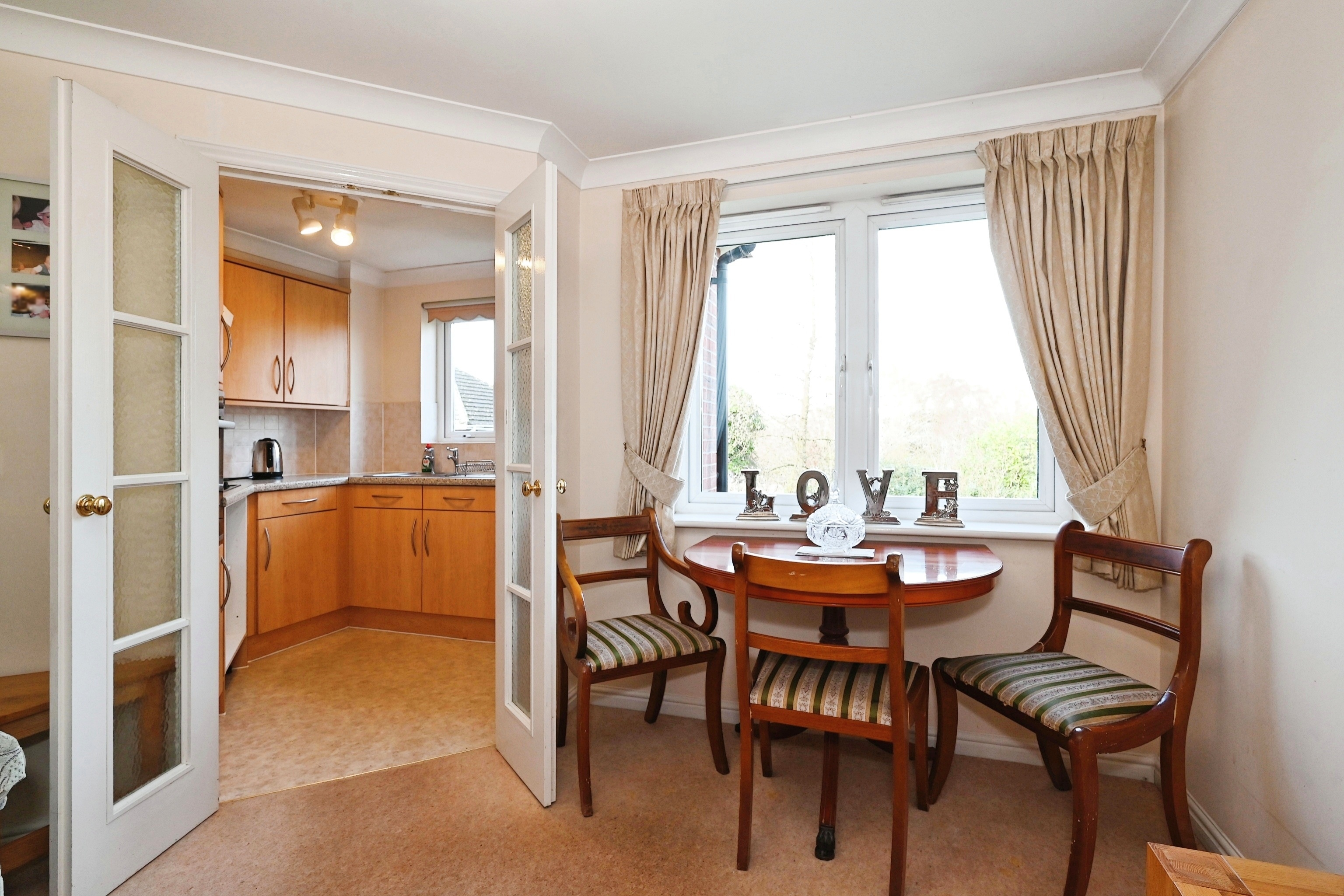 1-bed flat on 26, Stevens Court, Winnersh, £105,000