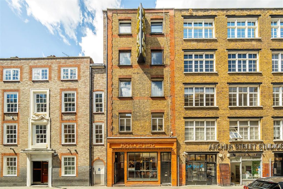 Flat B, 12A, Archer Street, London photo 2