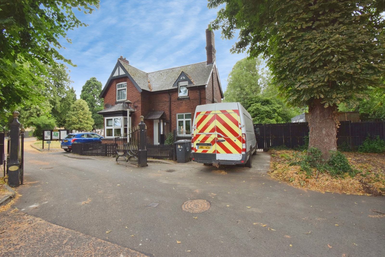 Cemetery House,, Loughborough Road, Leicester photo 4