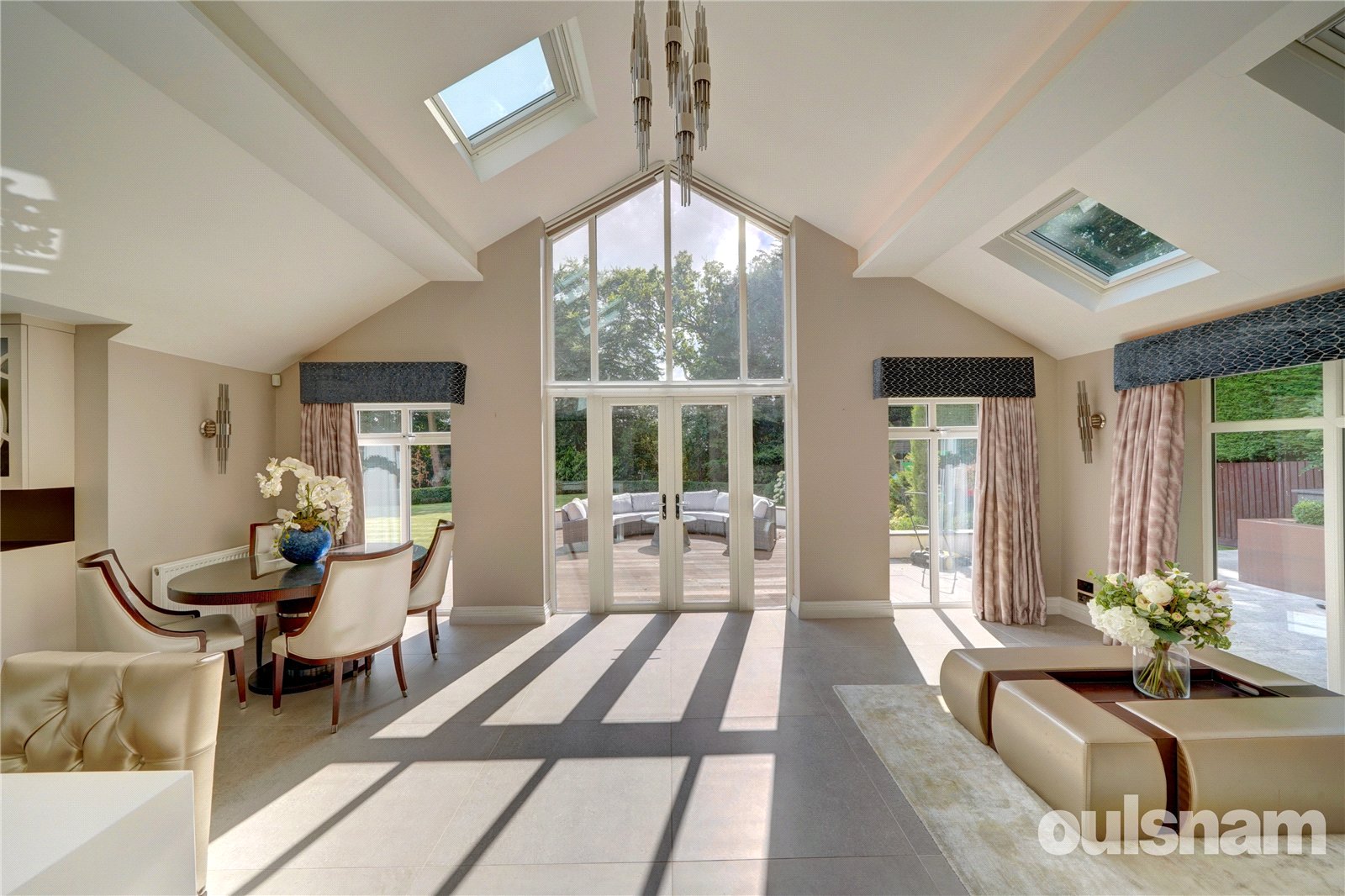 5 bedroom detached house for sale 0