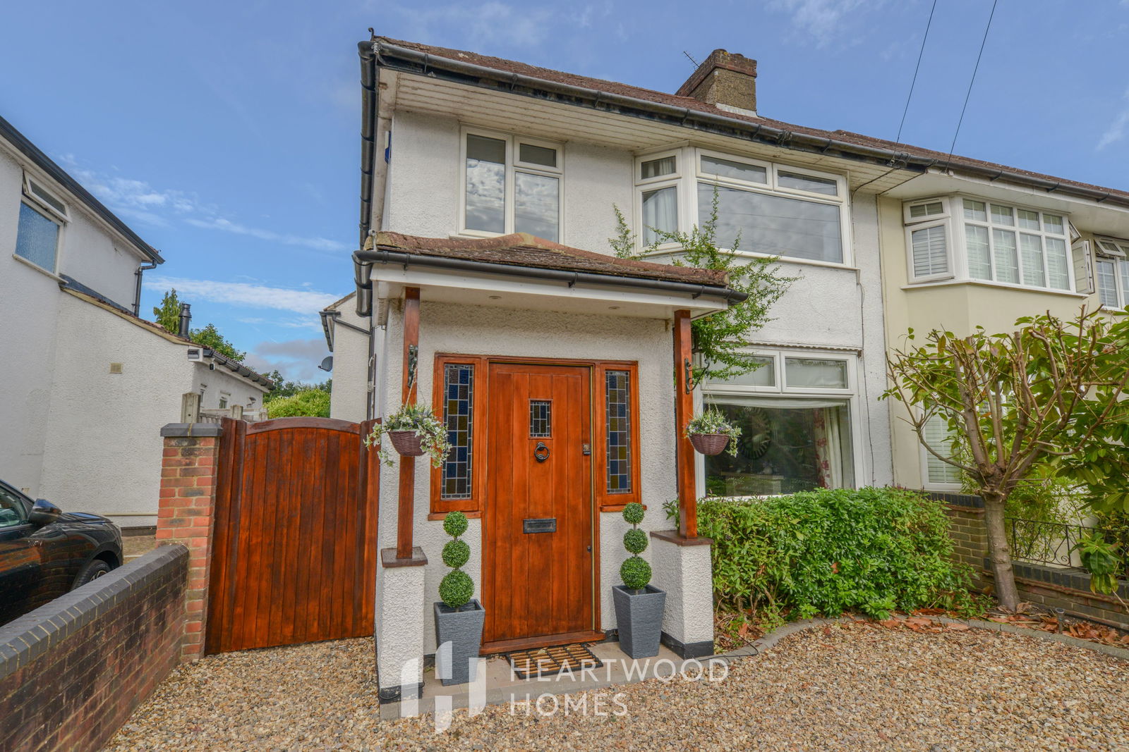 4 bedroom semi-detached house for sale 0