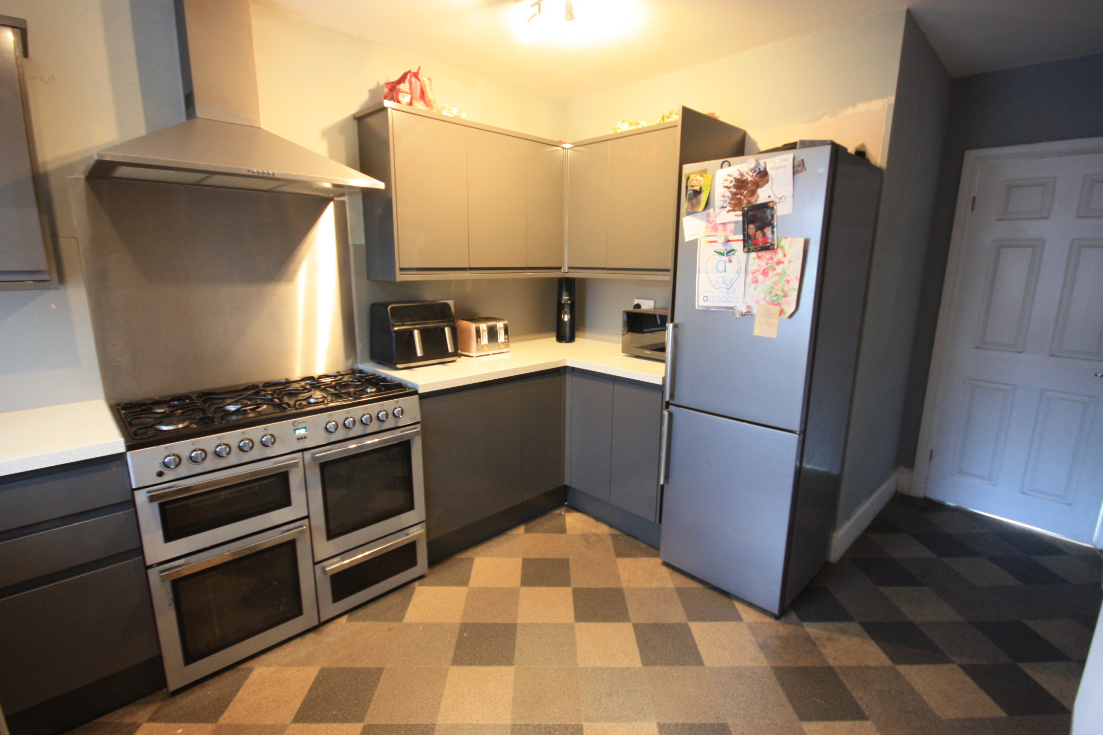 Photos of First Avenue, Kidsgrove, StokeOnTrent ST7 66007830