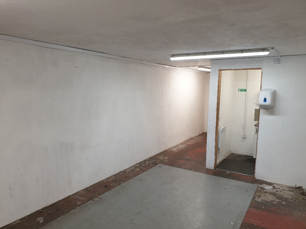 Photos of Debdale Lane, Mansfield, Nottinghamshire NG19 61044672