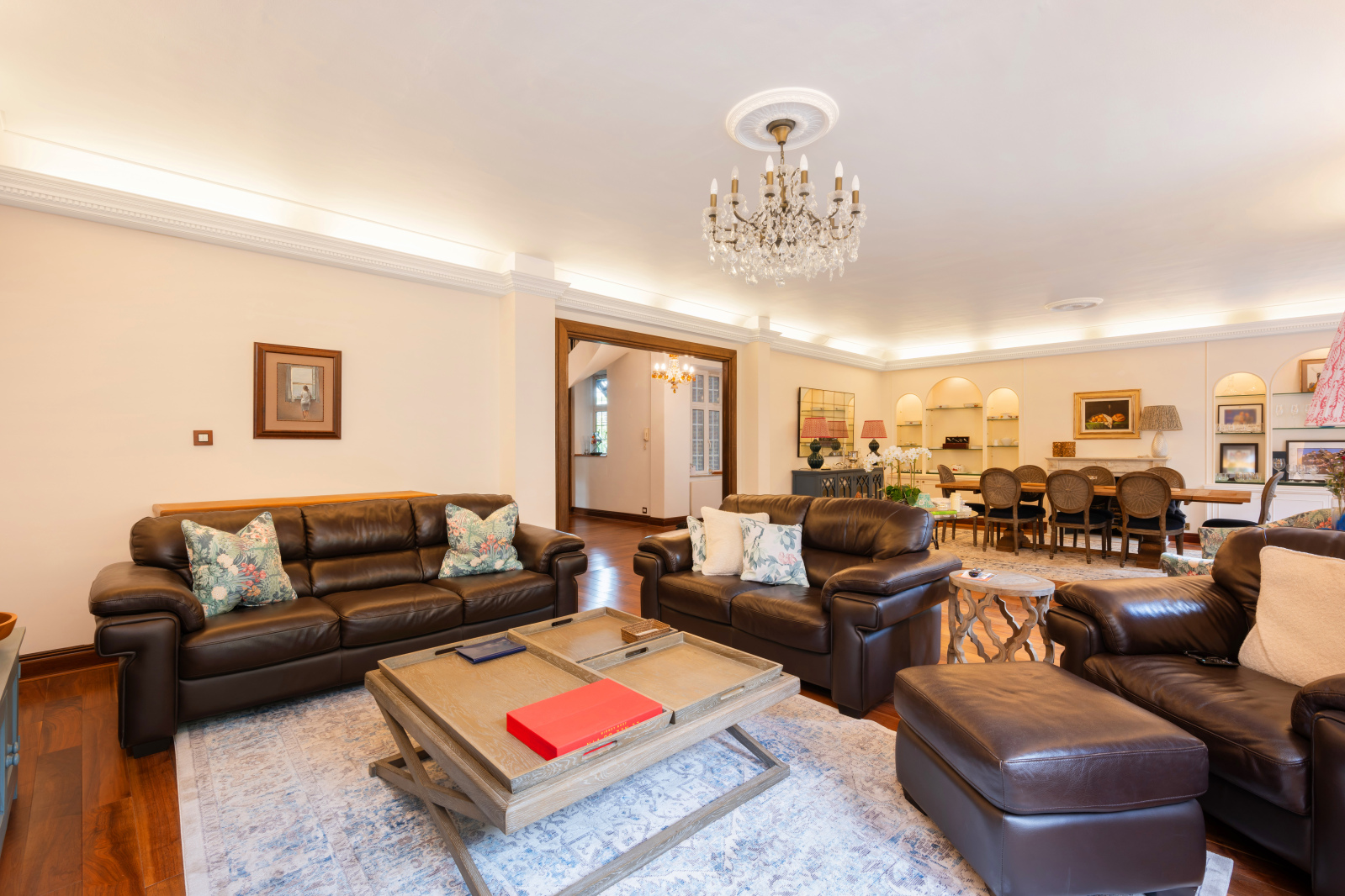 6 bedroom flat for sale 0