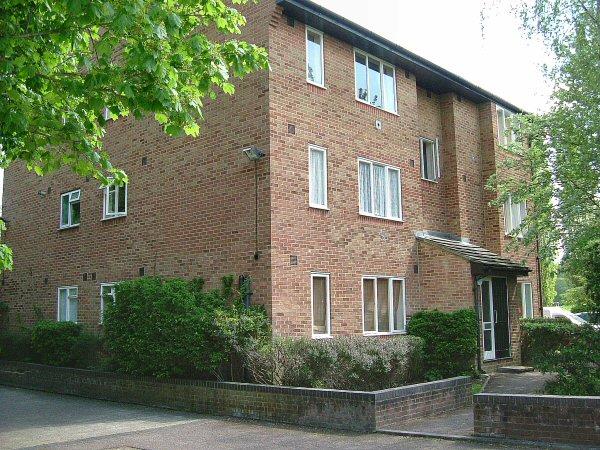 Flat 3, 98, Friars Avenue, Putney Vale photo 3