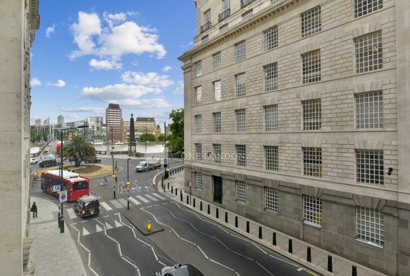 3 bedroom flat for sale 0