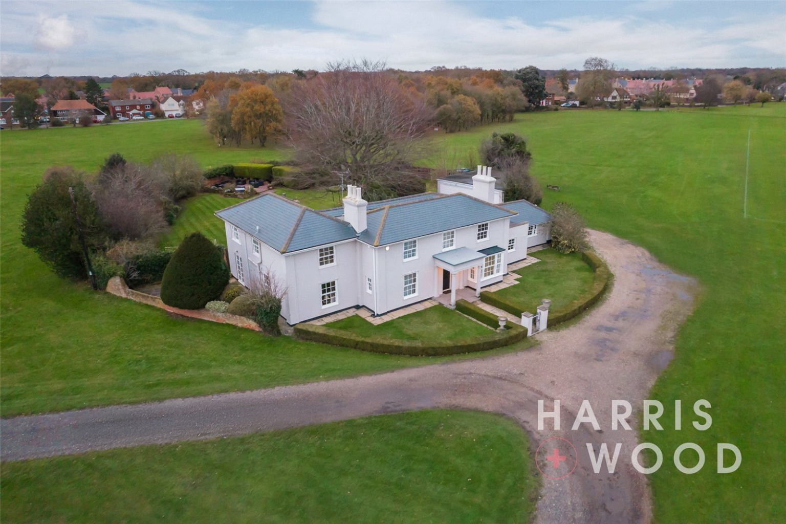 5 bedroom detached house for sale 0
