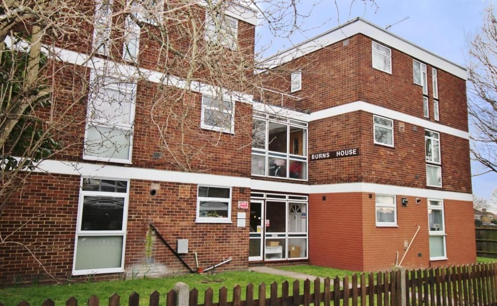 22 Prince Henry Road, London photo 4