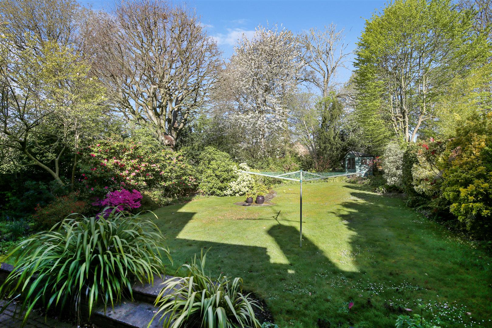 4 bedroom detached house for sale 0