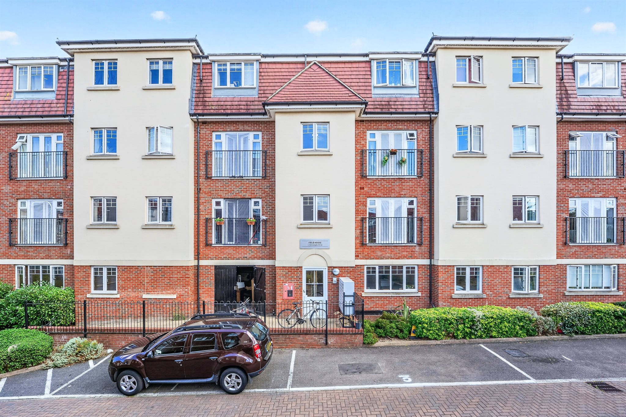 Flat 90, Field House, 40 Schoolgate Drive, Morden, SM4 5DJ - listing photo