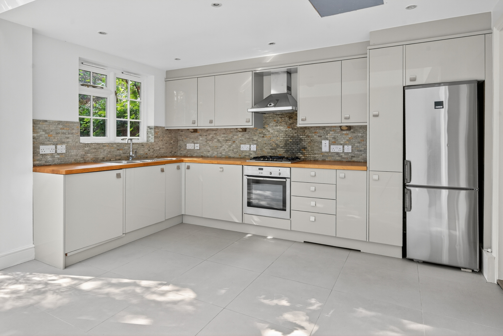 75, Clarence Way, Camden photo 4