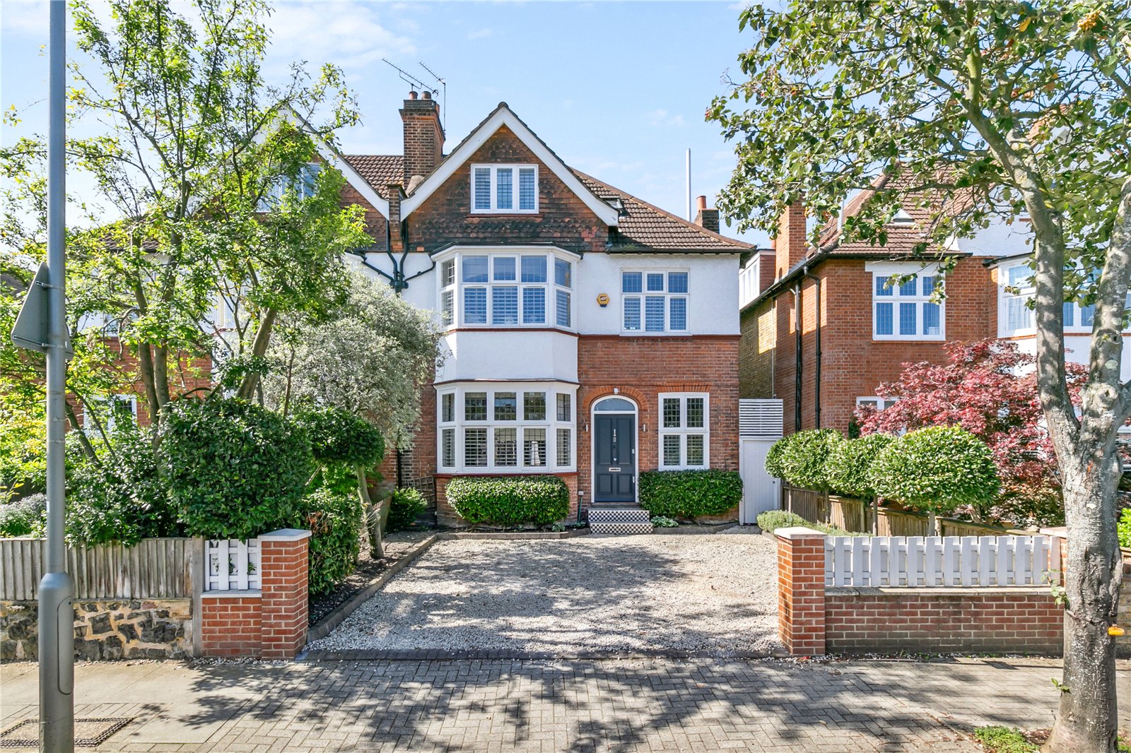 5 bedroom semi-detached house for sale