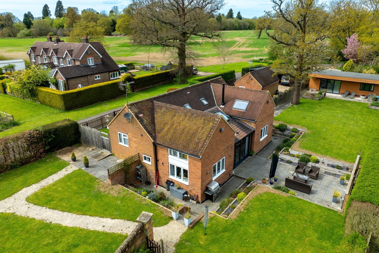 5-bed detached on Shooters Lodge, Putteridge Park, Luton, £899,995