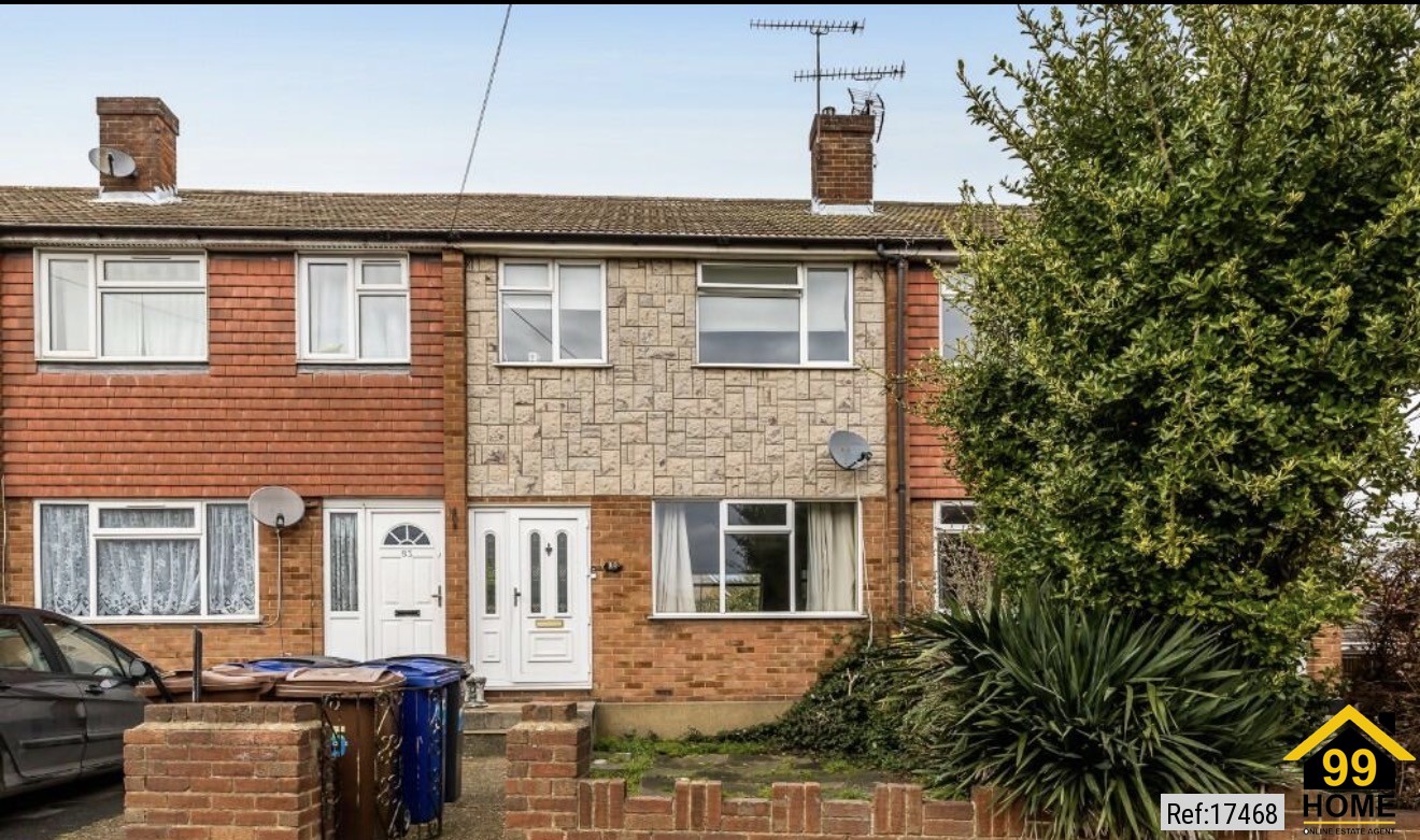 85, Crescent Avenue, Grays photo 2
