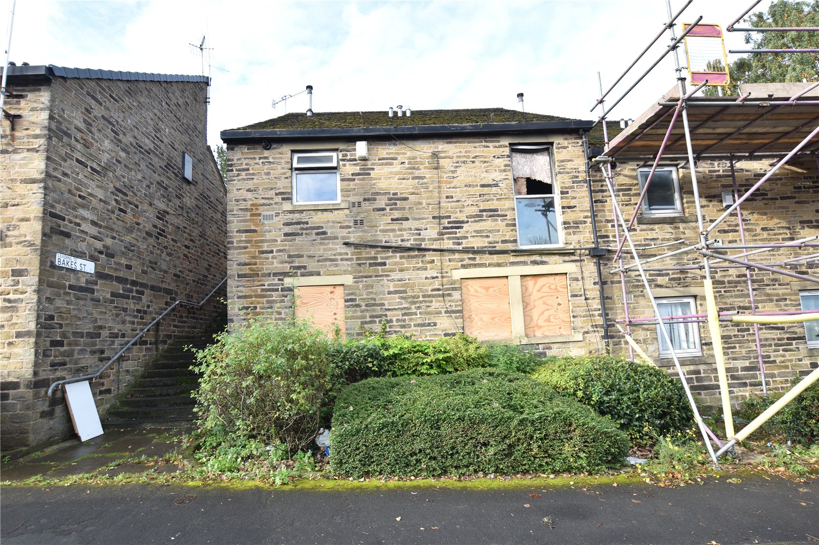 10, Bakes Street, West Yorkshire photo 4