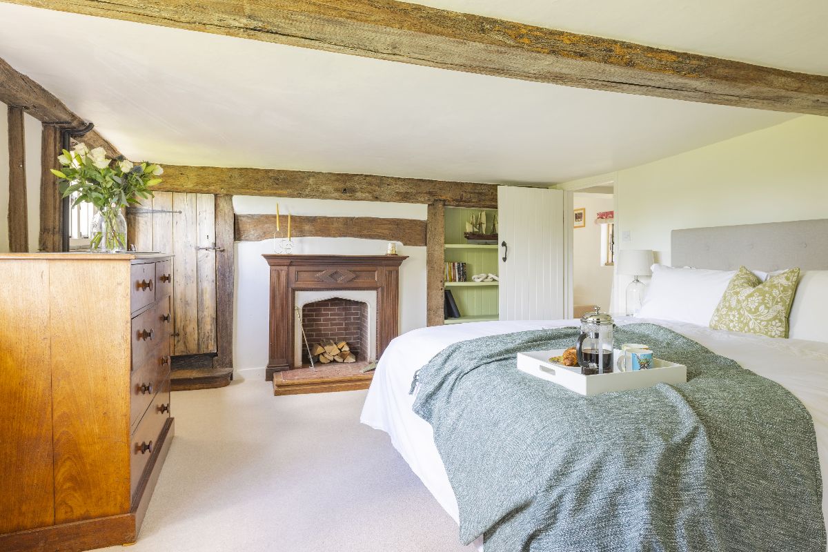 5 bedroom detached house for sale 0