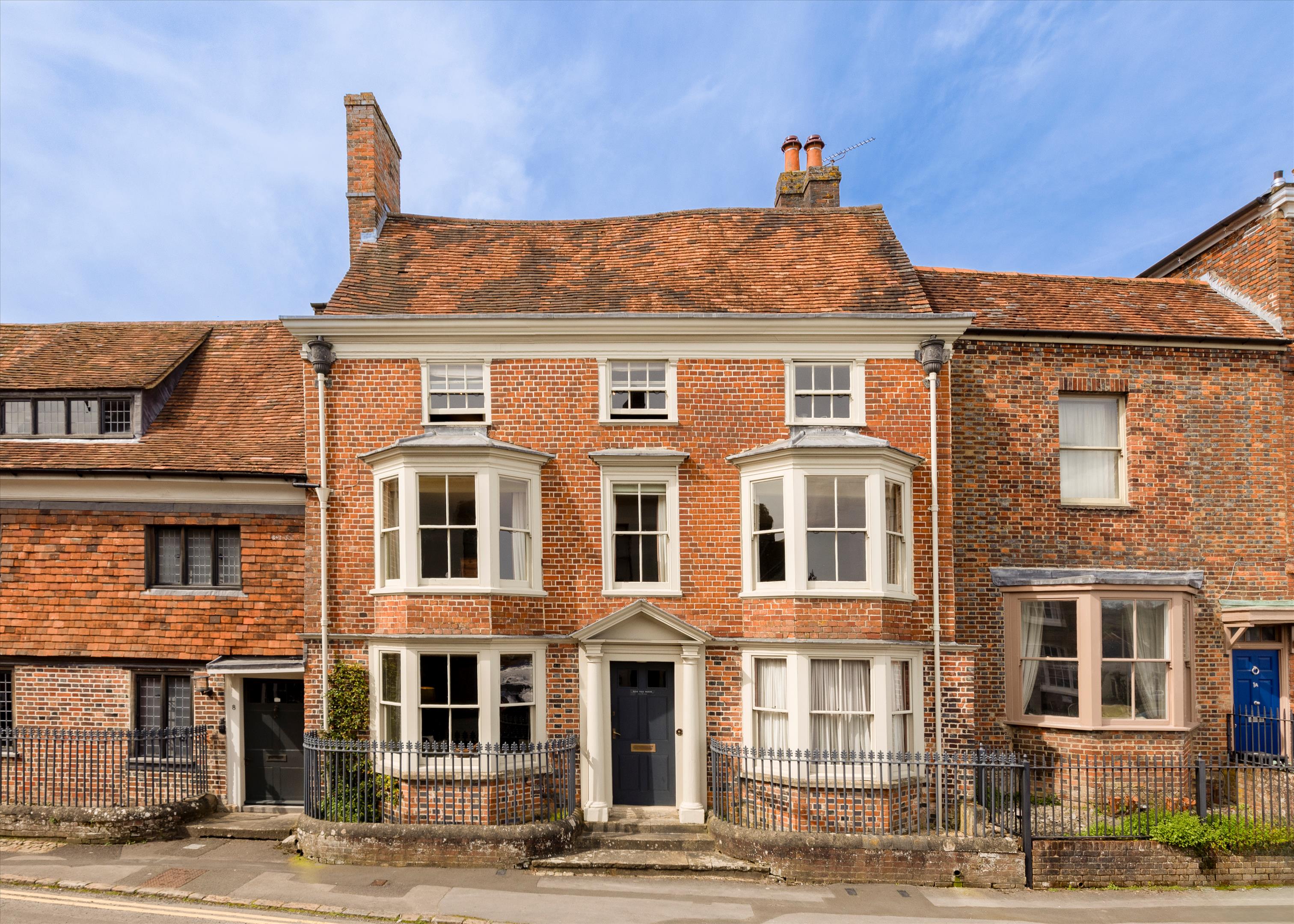 5 bedroom town house for sale 0