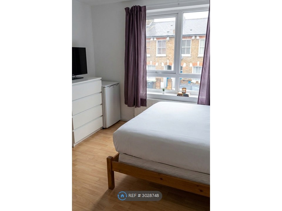 Burchell Road, London photo 4