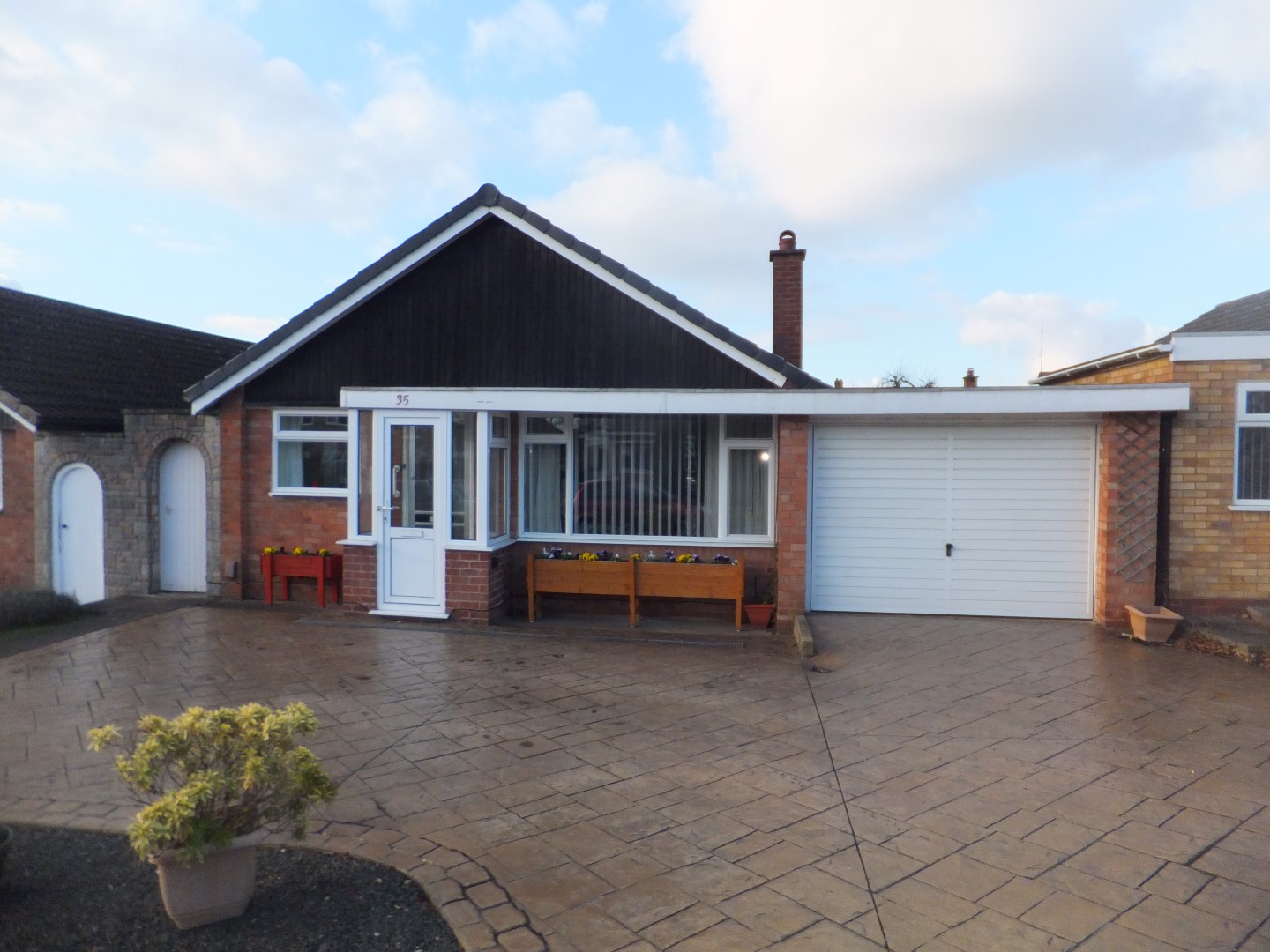 Free property report 35 Rowallan Road, Sutton Coldfield, B75 6RH Chimnie