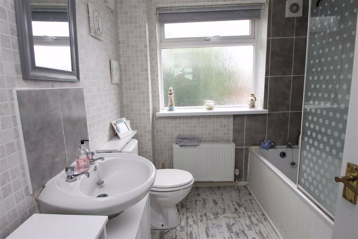 Free property report 58 Hardwick Drive, Halesowen, B62 8TF Chimnie