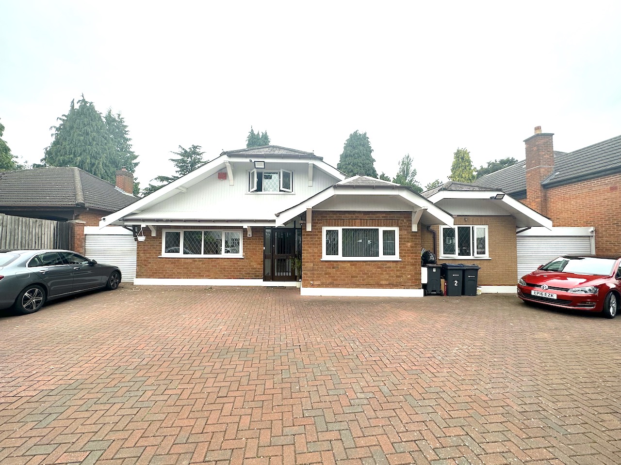 5 bedroom detached bungalow for sale 0