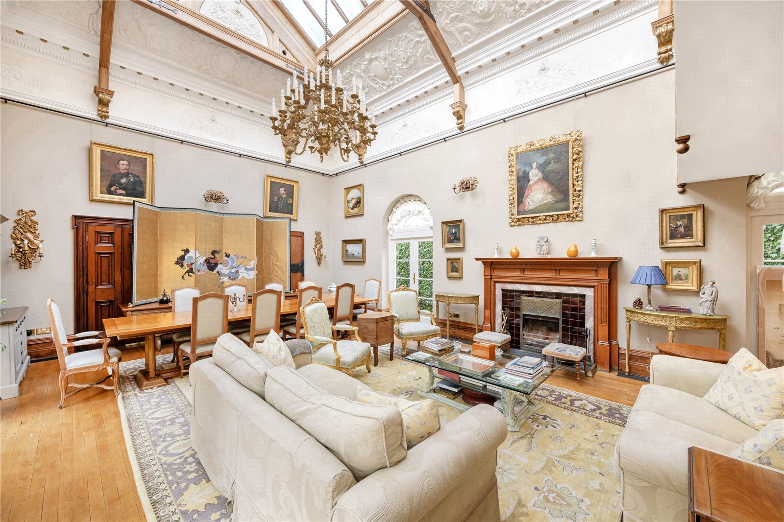 5 bedroom detached house for sale 0