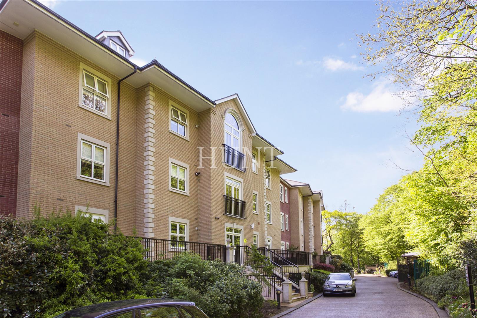 4-bed flat on 22, The Manor, Woodford Green, £700,000