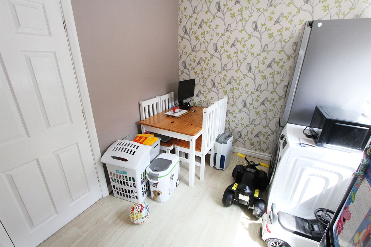 Photos of Ellesmere Road, AshtonInMakerfield, Wigan WN4 64716042