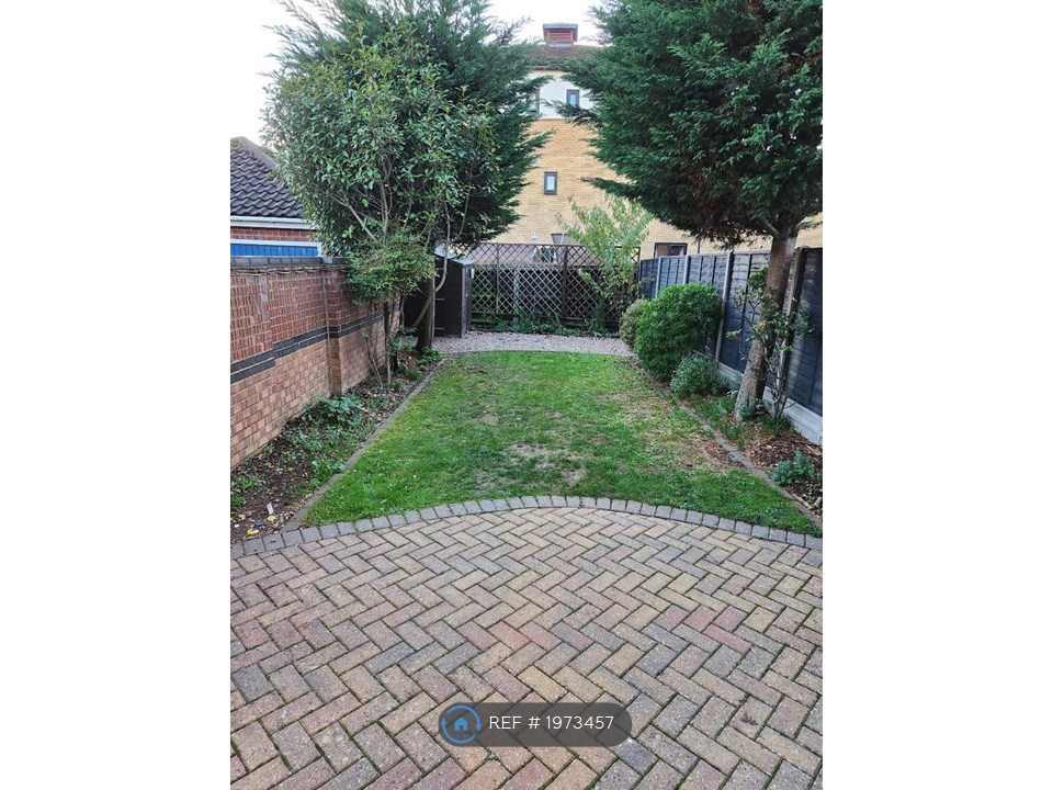 Photos of Augustus Gate, Stevenage SG2 66540513 PrimeLocation