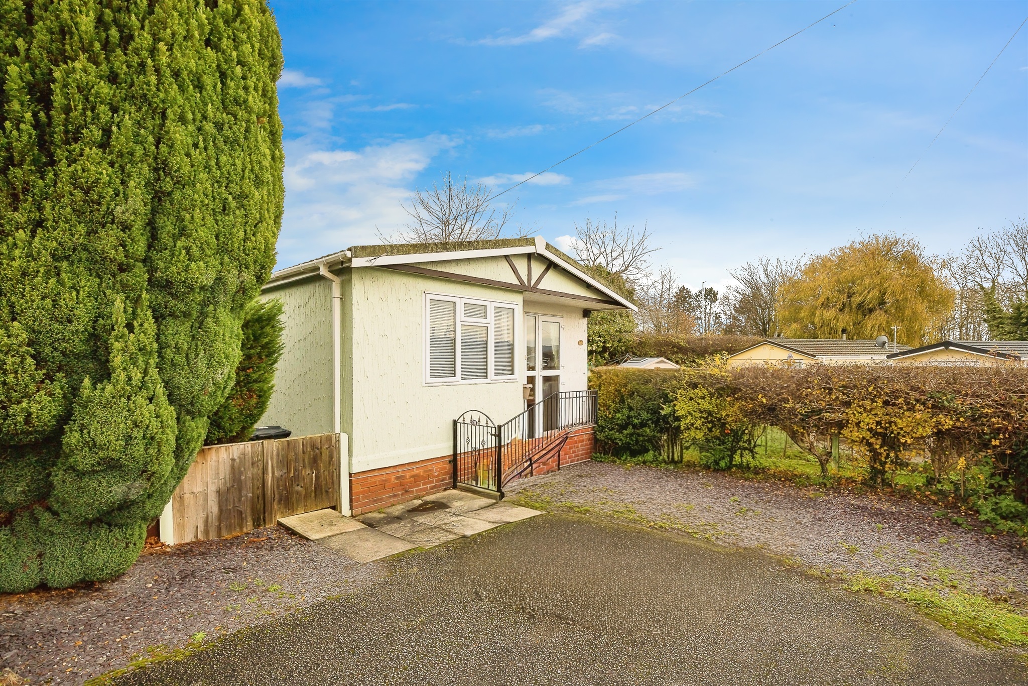 20, Orchard Park, Chester photo 3