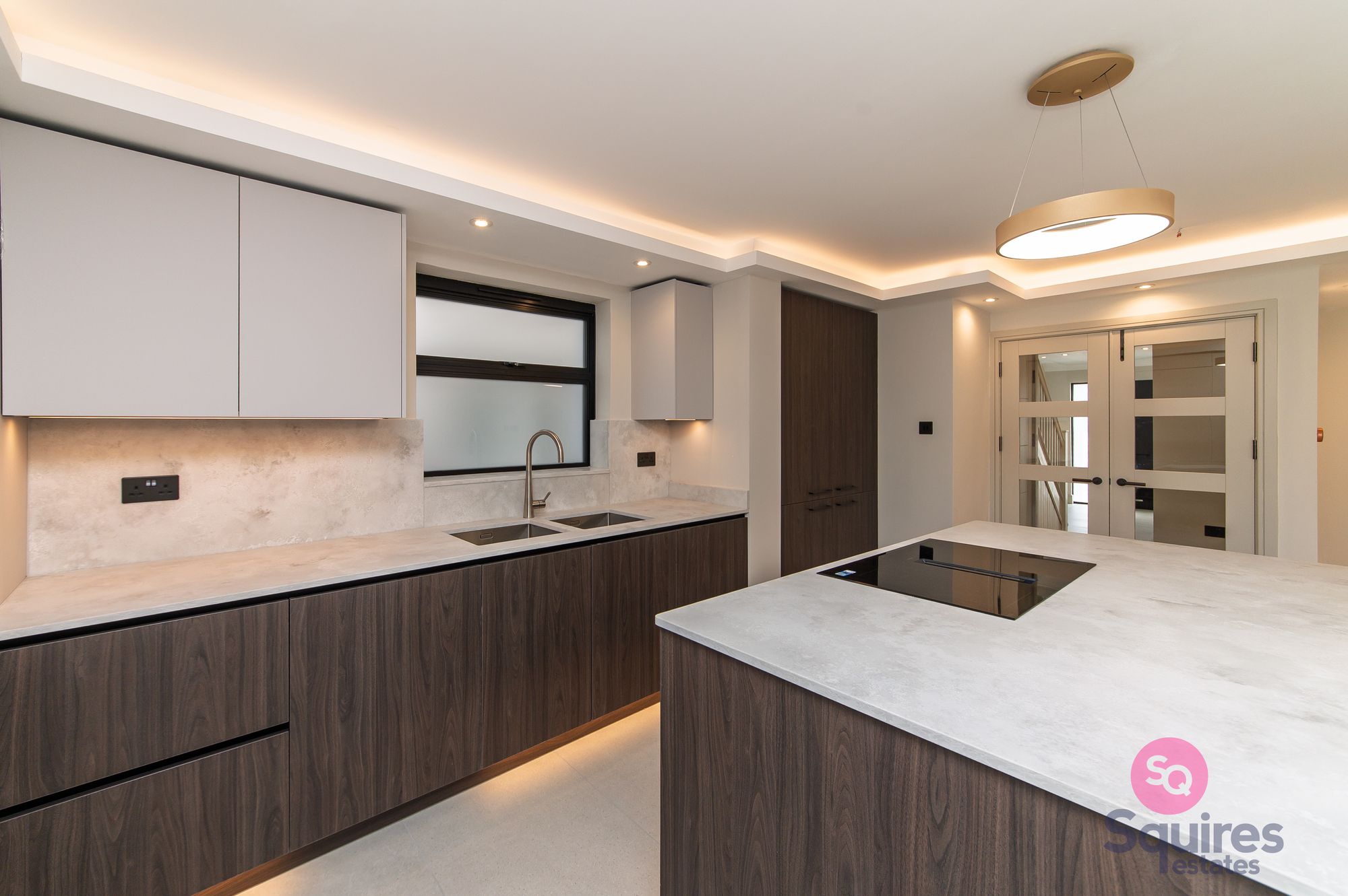 4 bedroom semi-detached house for sale 0