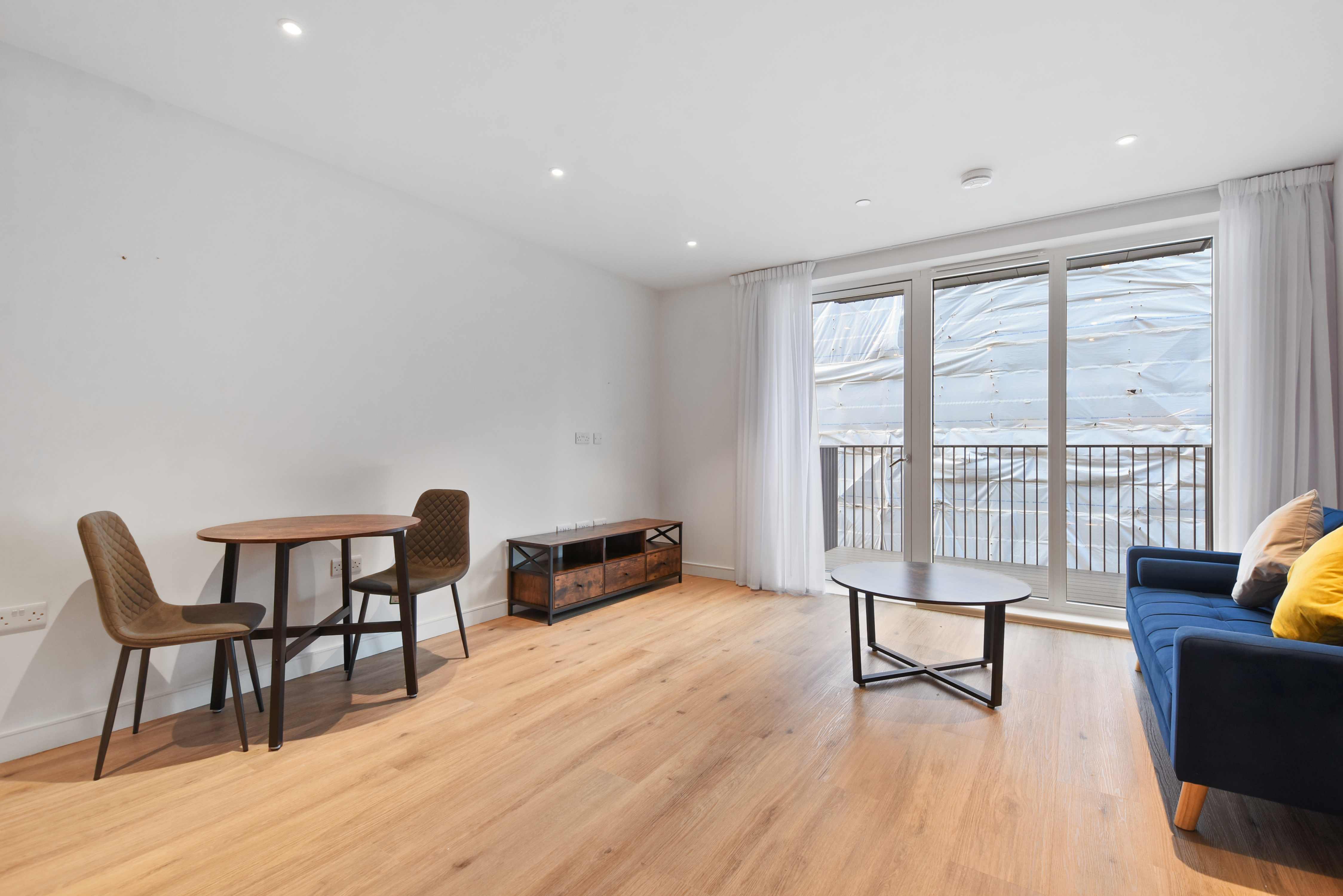 20 Viola House, 12, Greenleaf Walk, Southall photo 2