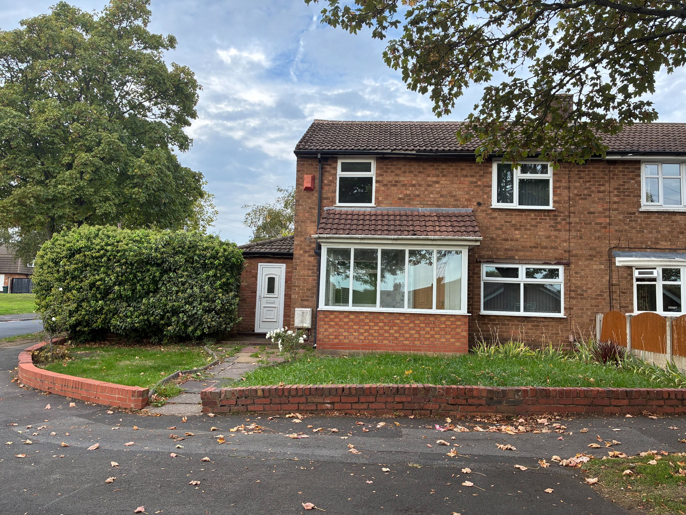 44 Larchwood Road, Walsall photo 3