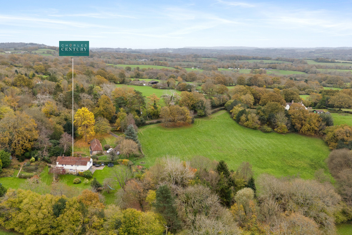 5 bedroom detached house for sale 0