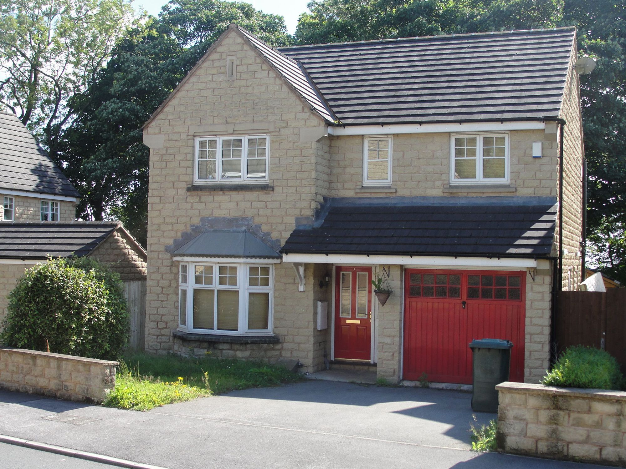 3 Dunnock Avenue, Bradford photo 2