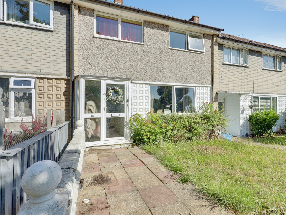 45, Clickett Hill, Basildon photo 4