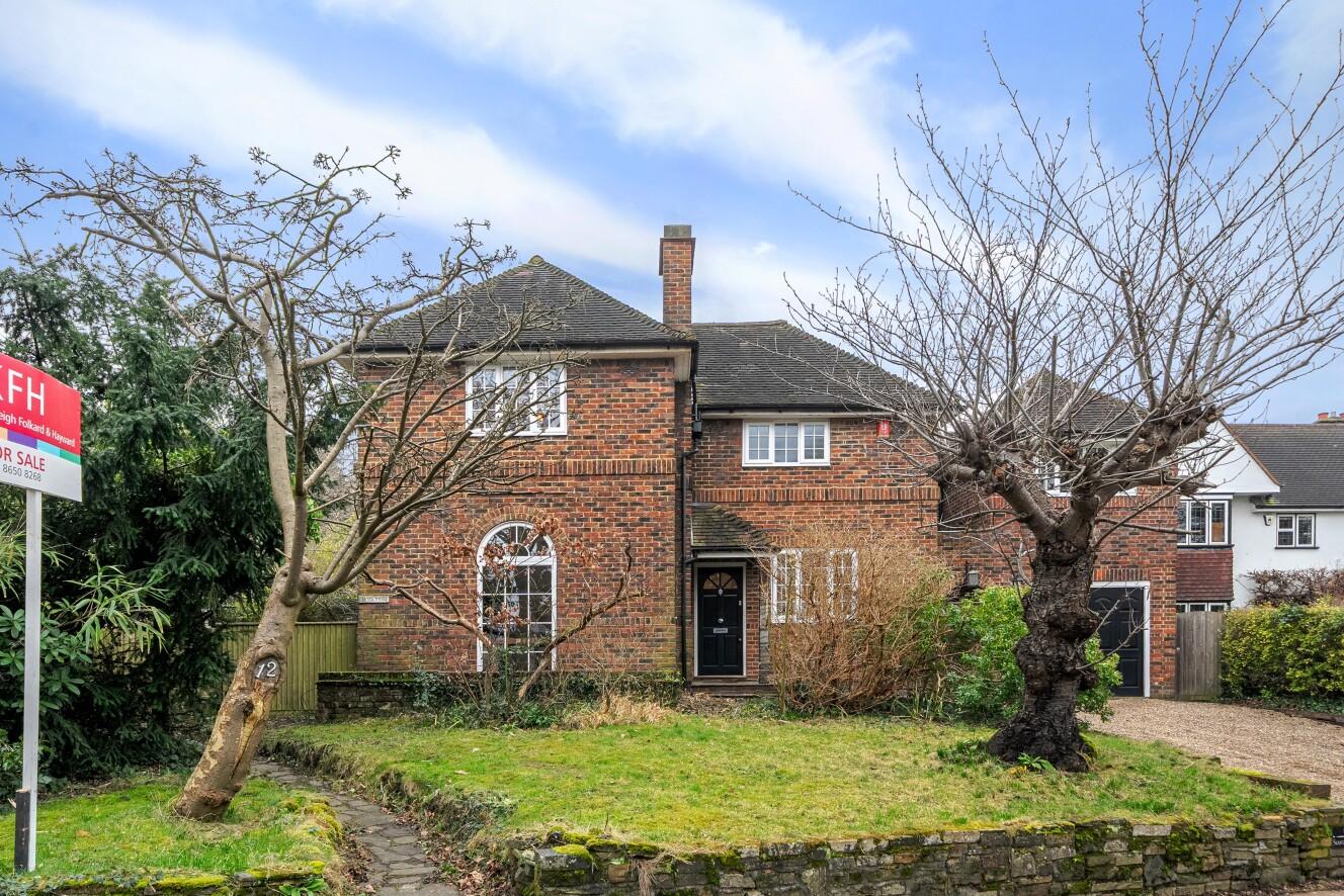 5 bedroom detached house for sale 0