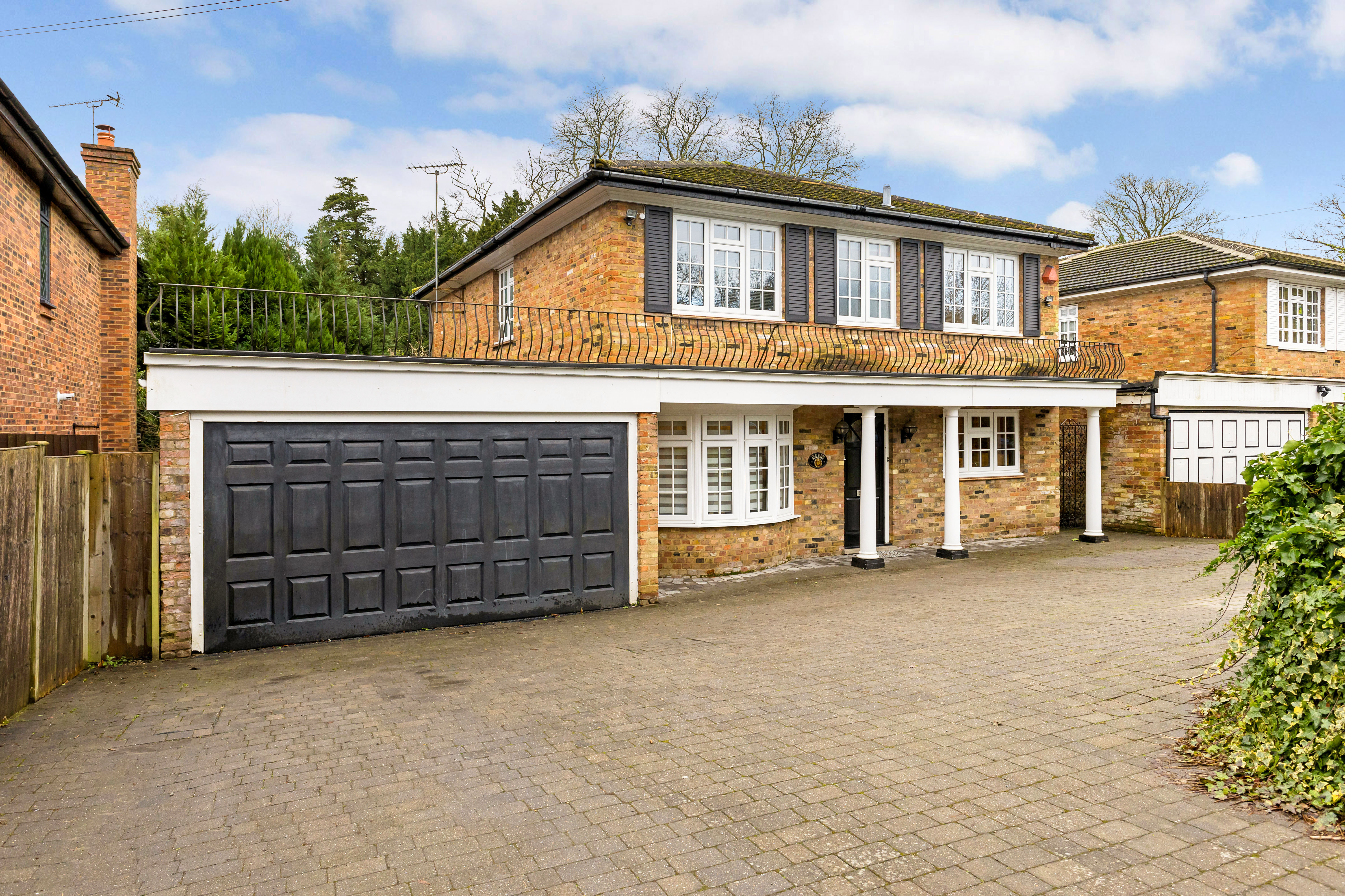 4 bedroom detached house for sale 0