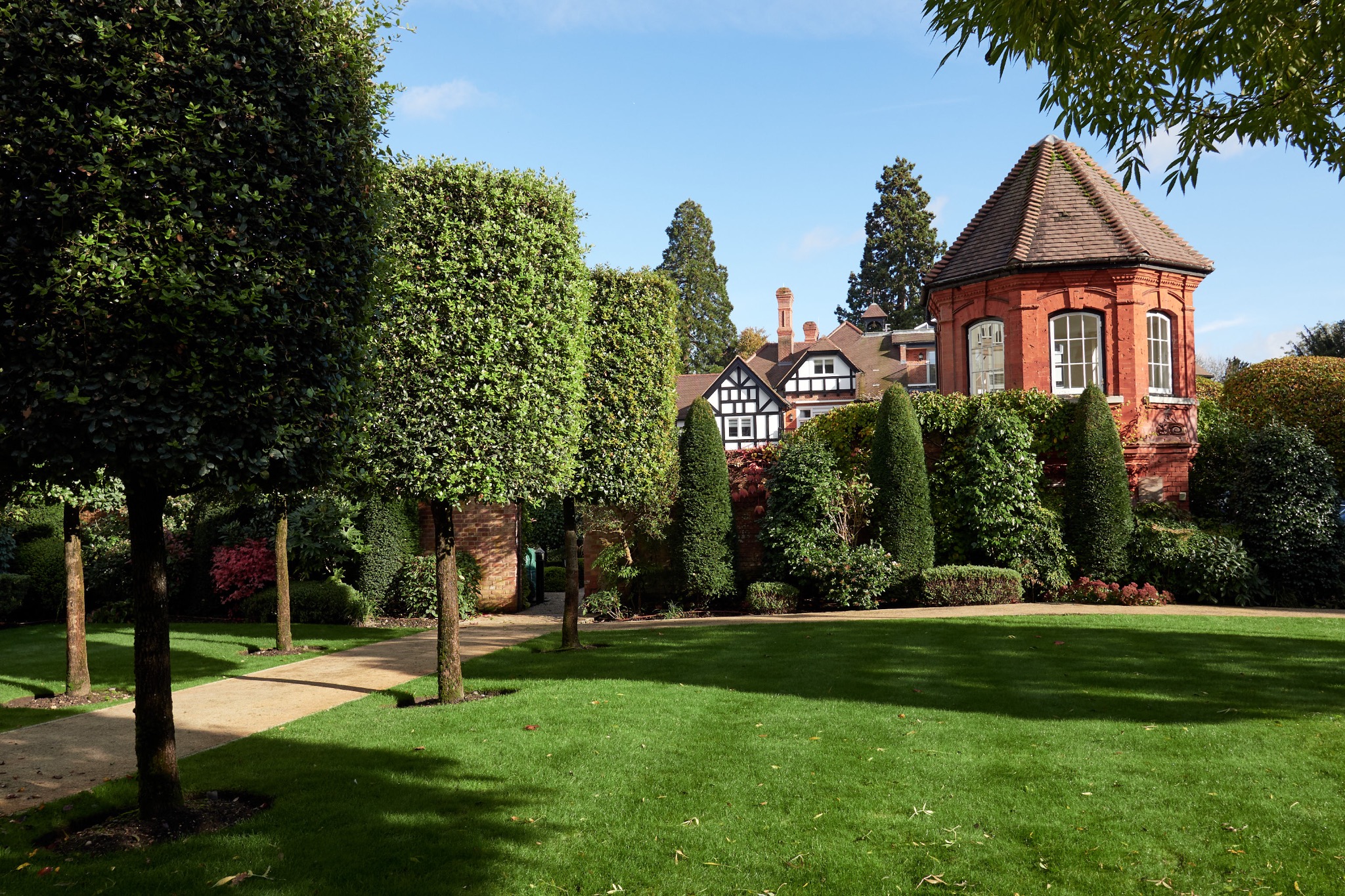 4 bedroom detached house for sale 0