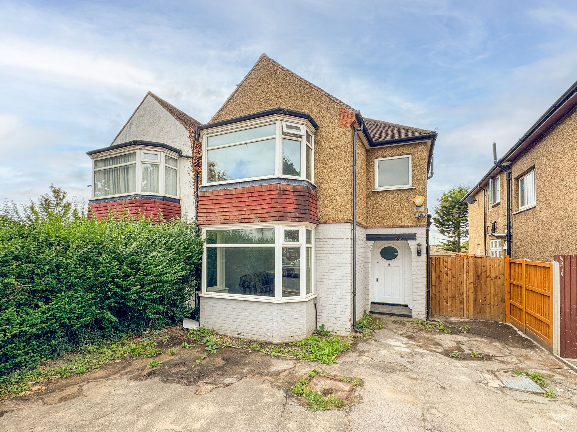 232 Whitchurch Lane, Edgware photo 2