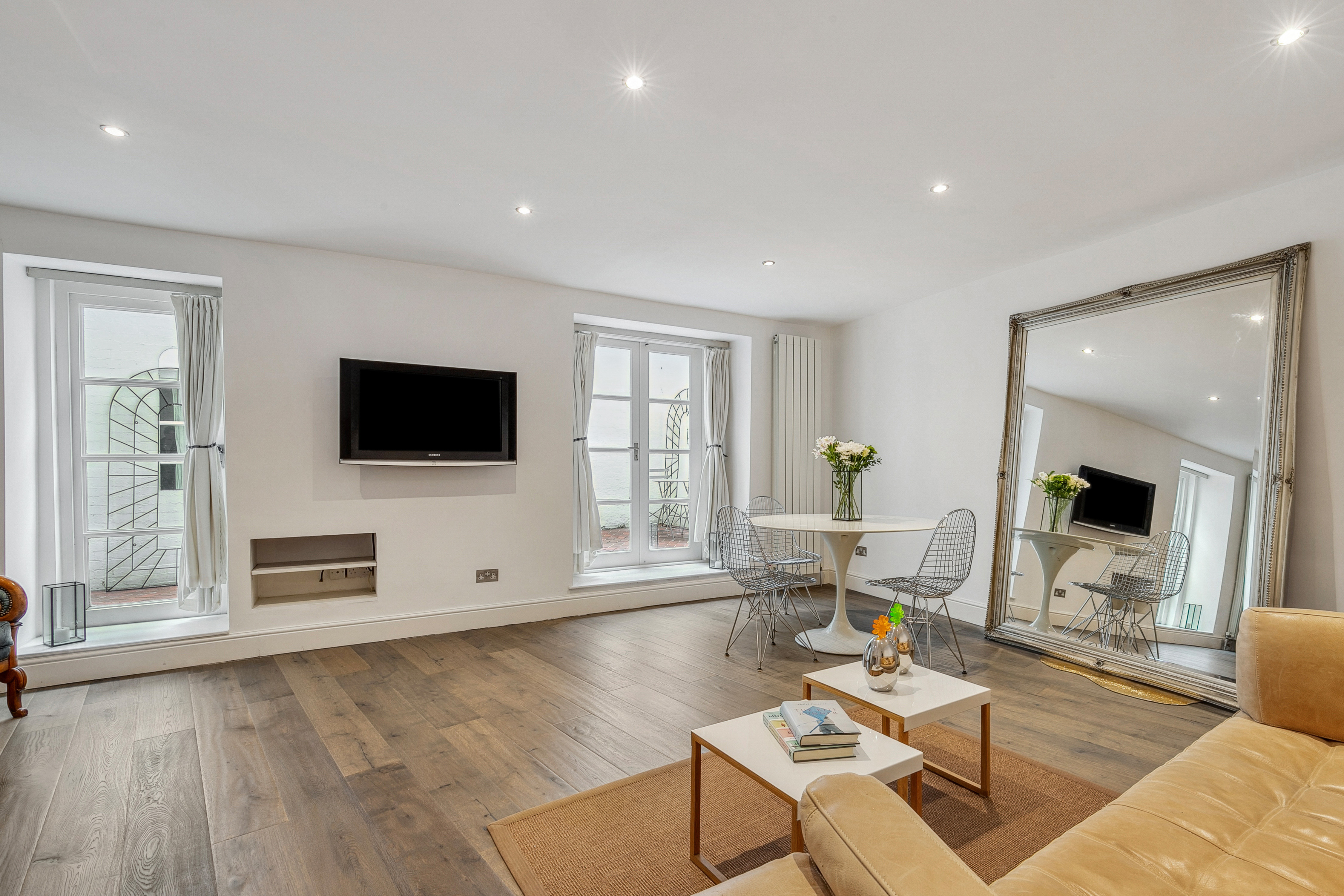 2 bedroom flat for sale 0