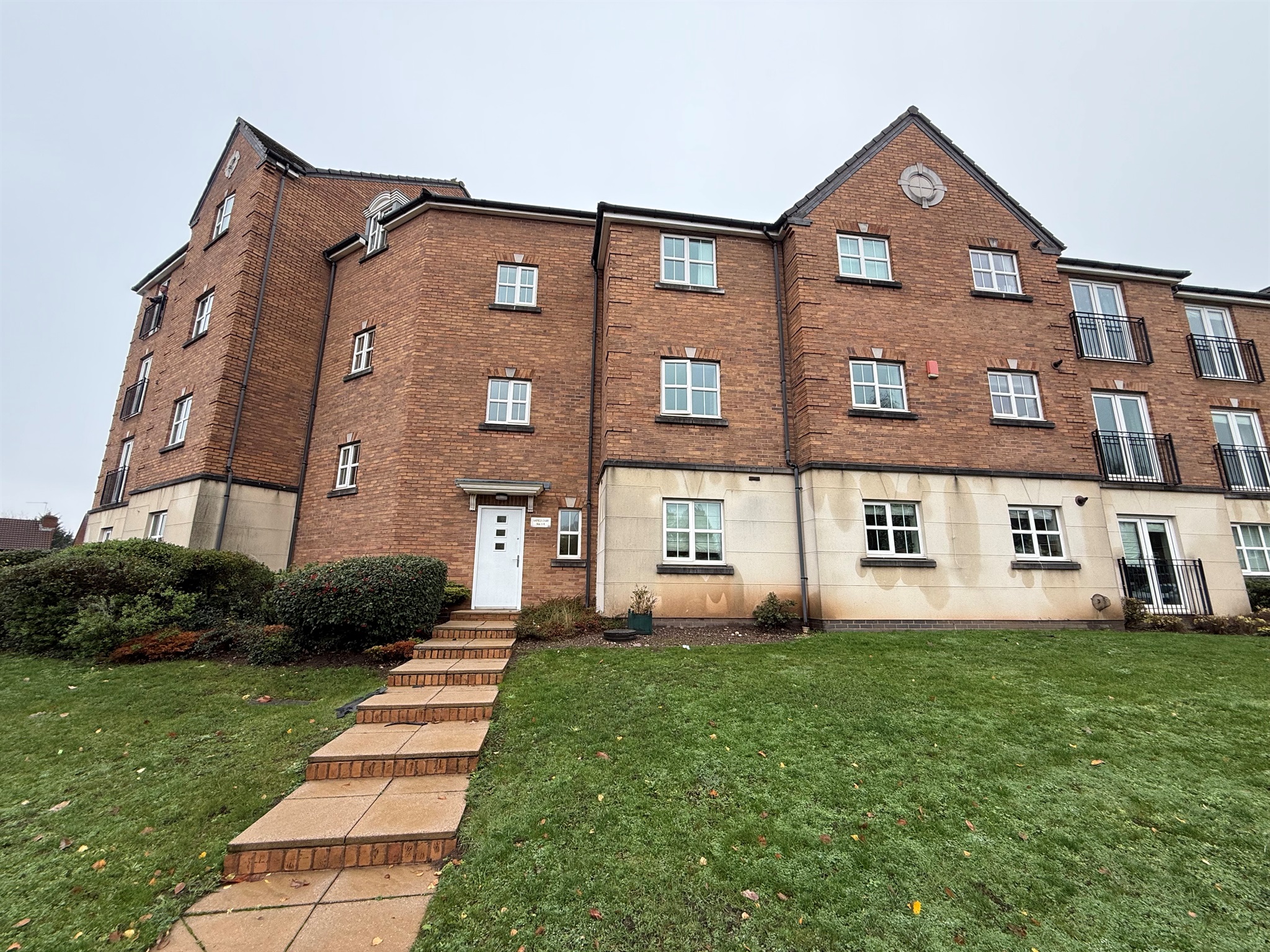 2-bed flat on 1 Oatfield Court, Hamstead Road, Birmingham, £125,000