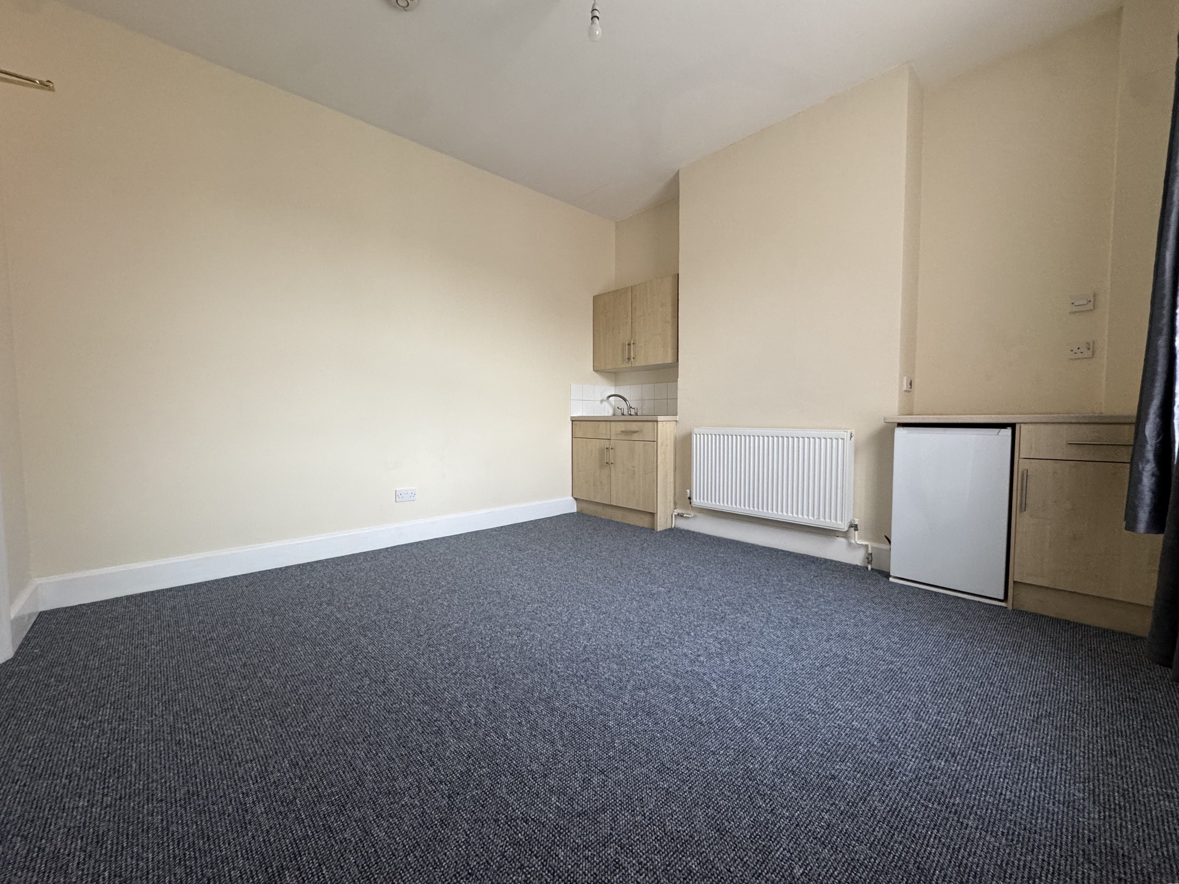 4, Kingswood Road, Gillingham photo 5
