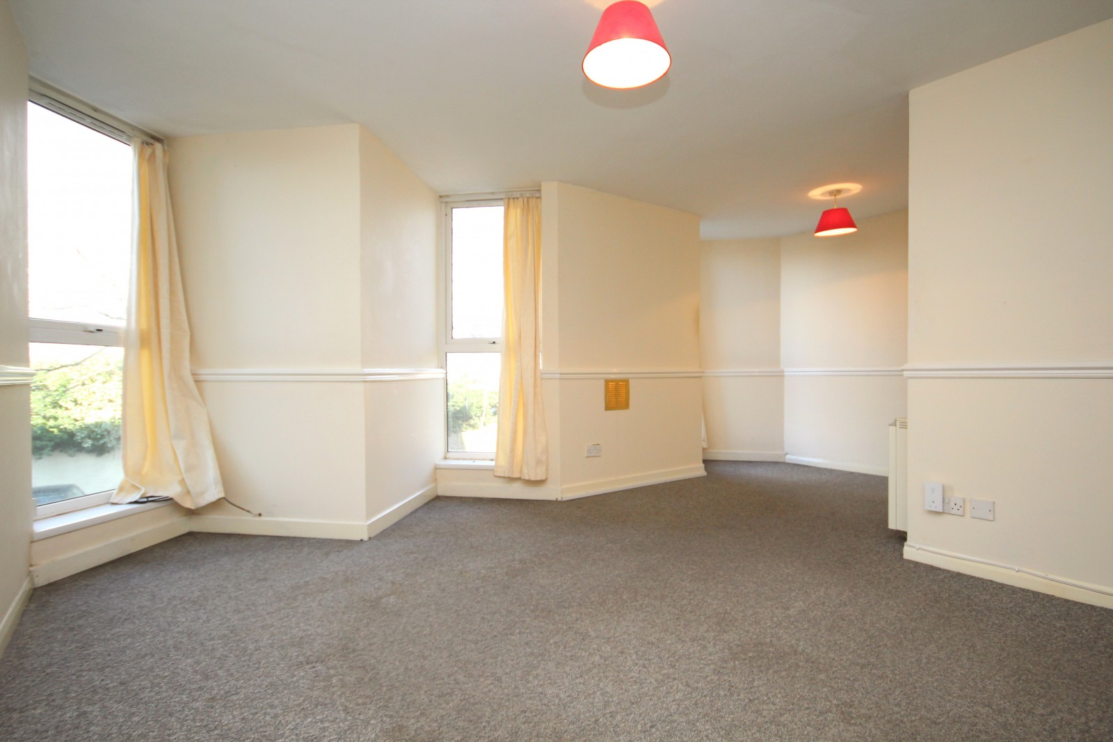 Flat 2,,, 37 Colleton Drive, Reading photo 4